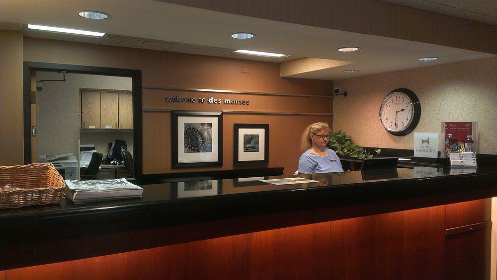 Hampton Inn Des Moines-Airport Bagian luar foto