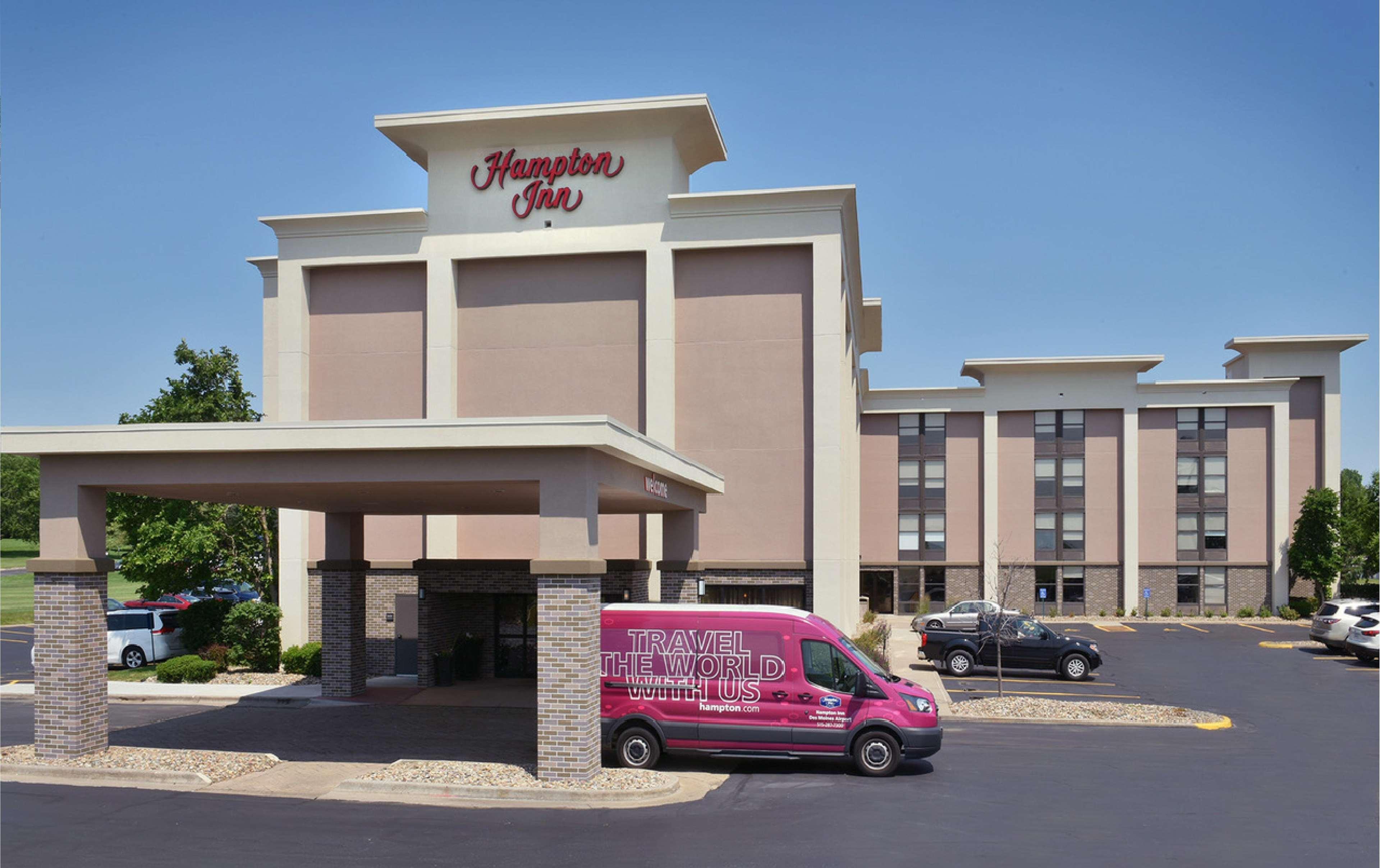 Hampton Inn Des Moines-Airport Bagian luar foto