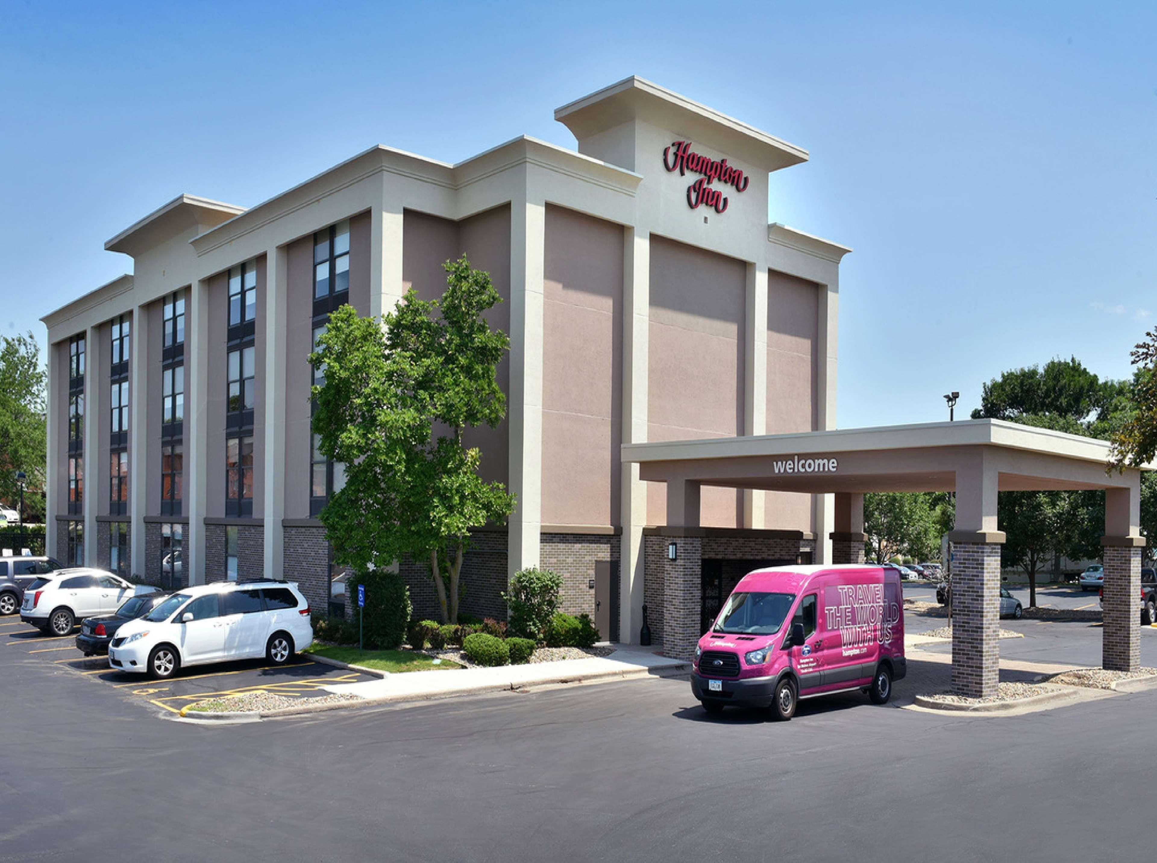 Hampton Inn Des Moines-Airport Bagian luar foto