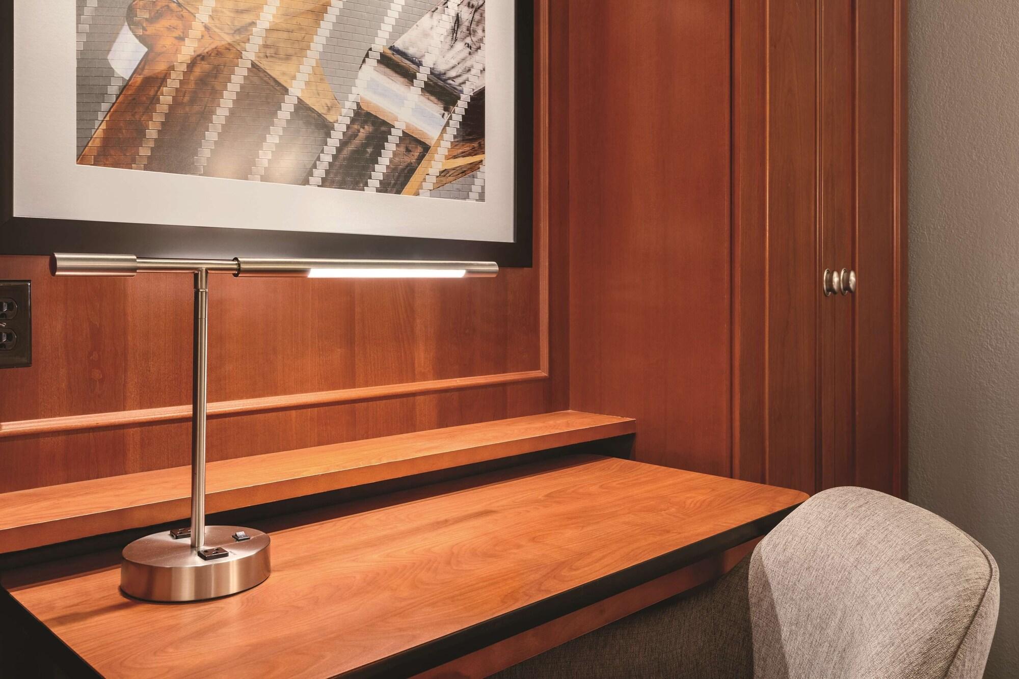 Hampton Inn Des Moines-Airport Bagian luar foto