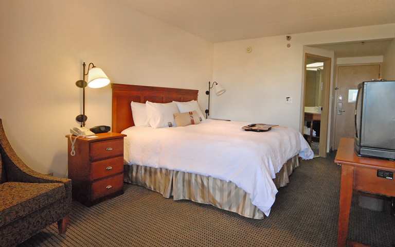 Hampton Inn Des Moines-Airport Bagian luar foto
